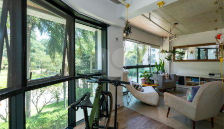 Apartamento à venda com 3 quartos, sendo 1 suíte,  em Jardim Morumbi, São Paulo, SP