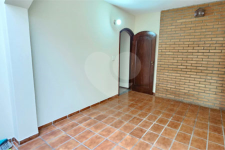 Sobrado à venda com 3 quartos, sendo 1 suíte,  em Jardim Humaitá, São Paulo, SP