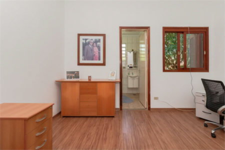 Casa à venda com 4 quartos, sendo 3 suítes,  em Vila Pirajussara, São Paulo, SP