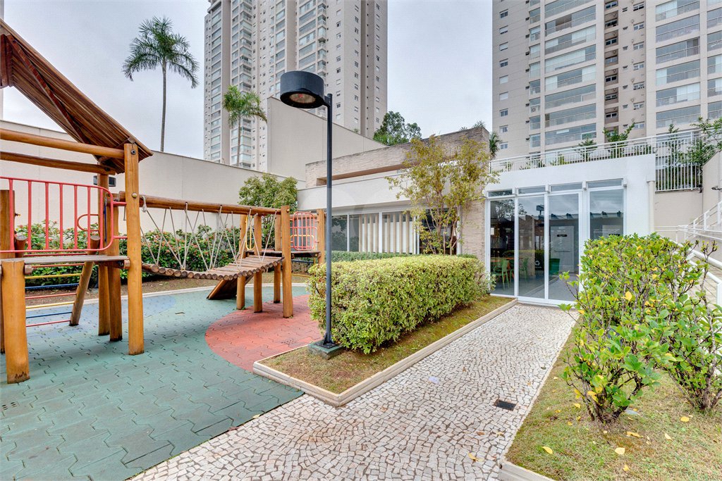 Apartamento à venda com 4 quartos, sendo 2 suítes, em Santo Amaro, São Paulo, SP