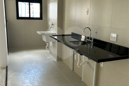 Apartamento à venda com 3 quartos, sendo 1 suíte, em Vila Bastos, Santo André, SP