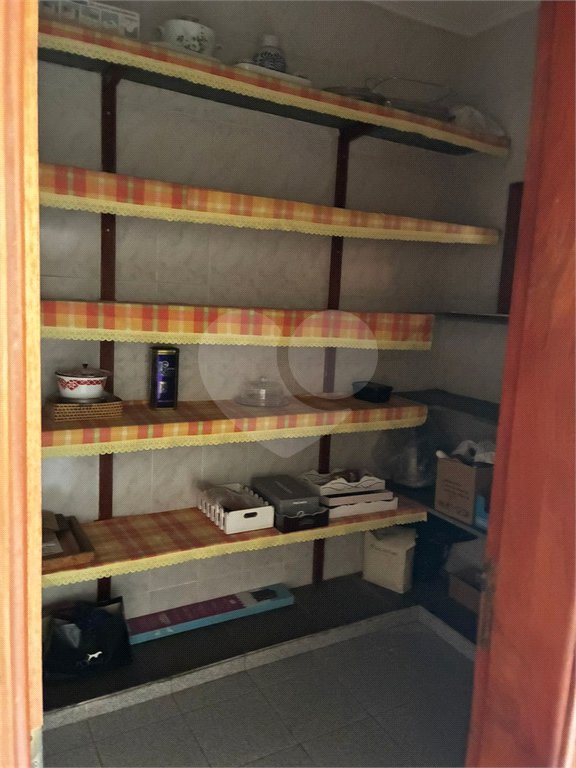 Sobrado para alugar com 4 quartos, sendo 2 suítes,  no Centro, Três Lagoas, MS