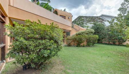 Casa à venda com 5 quartos, sendo 4 suítes,  em Alto da Boa Vista, São Paulo, SP