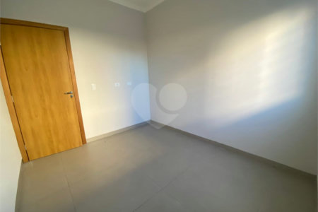 Casa à venda com 3 quartos, sendo 1 suíte, em Ipê, Três Lagoas, MS