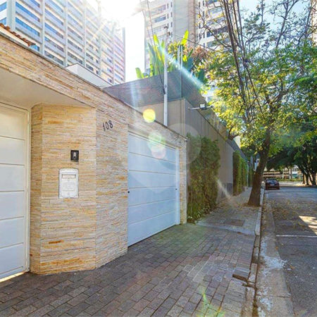 Sobrado à venda com 4 quartos, sendo 2 suítes, em Jardim Paulistano, São Paulo, SP