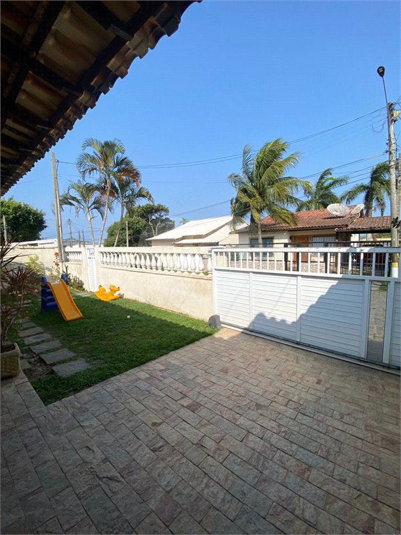 Casa em condomínio à venda com 4 quartos, sendo 1 suíte, em Baleia, São Pedro da Aldeia, RJ