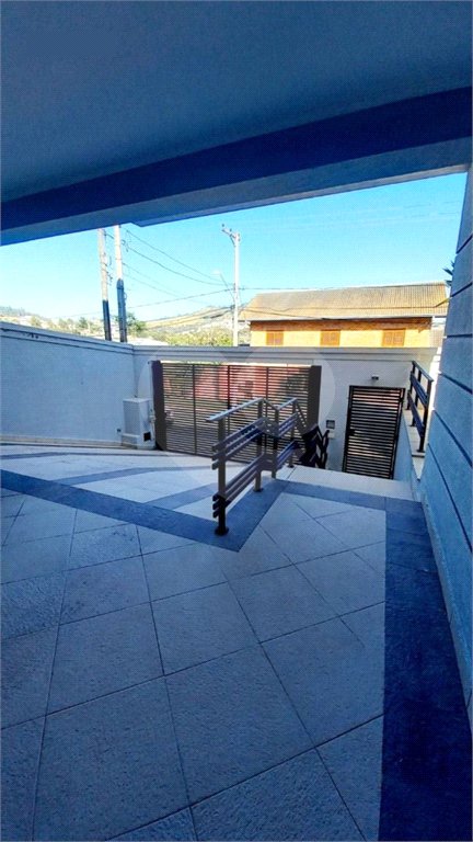 Casa à venda com 3 suítes no condomínio Residencial Parque Arco-íris, Atibaia - SP