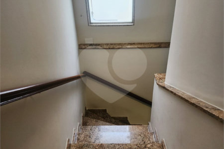 Sobrado à venda com 3 quartos, sendo 1 suíte, em Vila Paulicéia, São Paulo, SP
