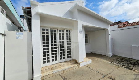 Casa à venda com 2 quartos, sendo 1 suíte, no Centro, Atibaia, SP