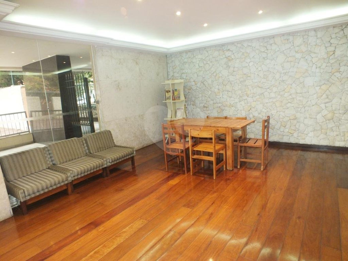 Apartamento à venda com 3 quartos, sendo 1 suíte, em Alto da Boa Vista, São Paulo, SP