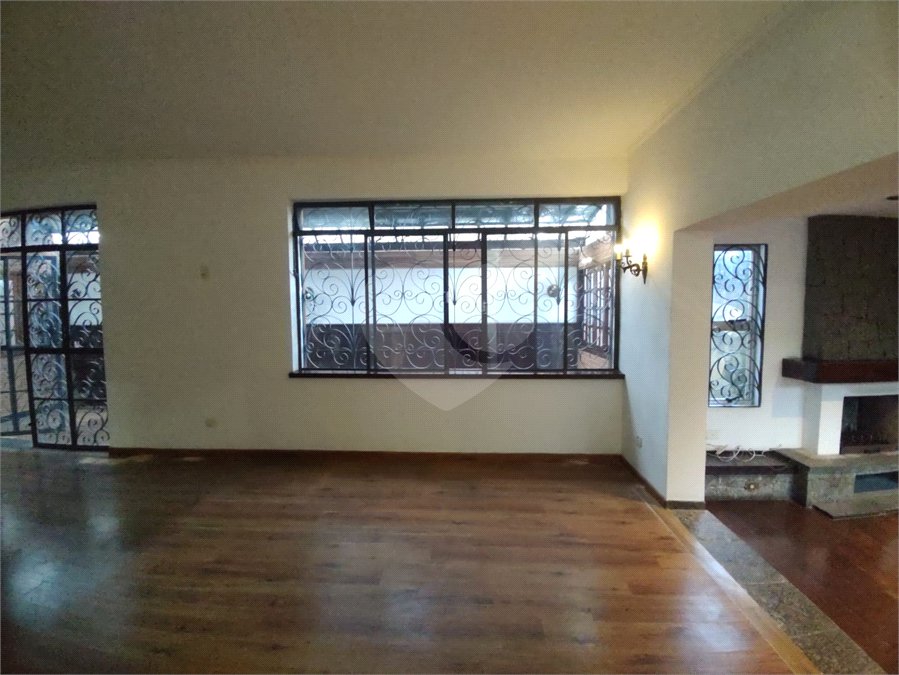 Sobrado à venda com 5 quartos, sendo 3 suítes, em Cidade Monções, São Paulo, SP