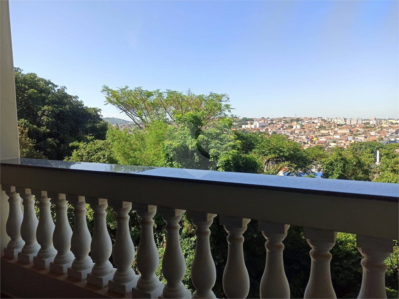 Casa à venda com 3 suítes em Jardim Brasil, Atibaia, SP
