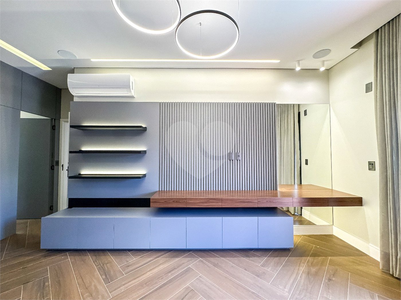 Casa à venda com 3 suítes no condomínio Villa dos Pinheiros, Indaiatuba - SP