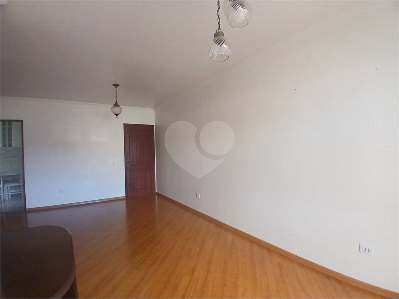 Apartamento à venda ou para alugar com 3 quartos, sendo 1 suíte,  em Jardim Flórida, São Roque, SP