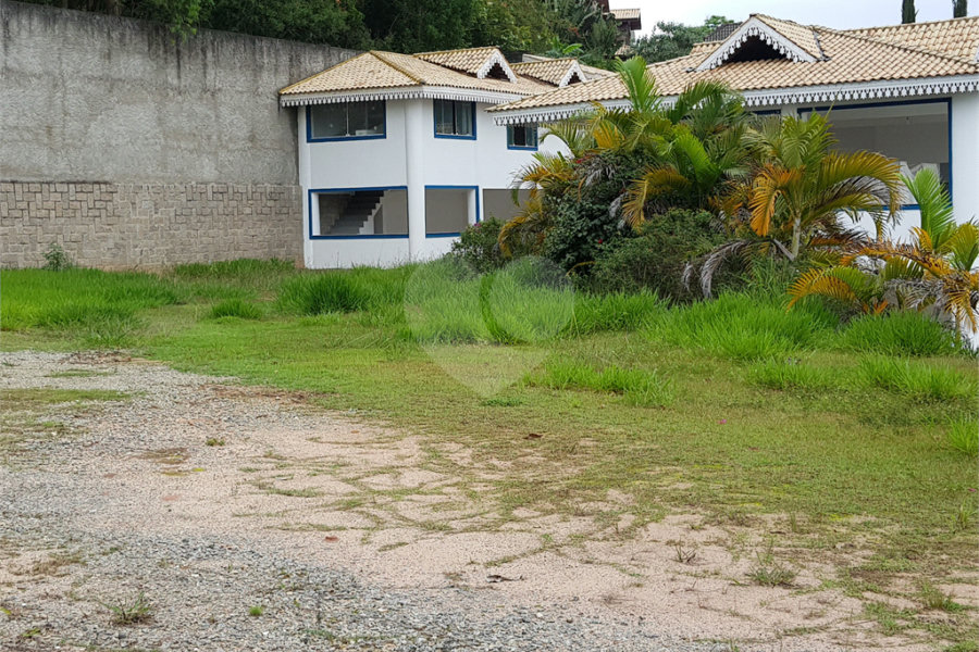 Casa à venda com 4 suítes no condomínio Suíça da Cantareira, Mairiporã - SP