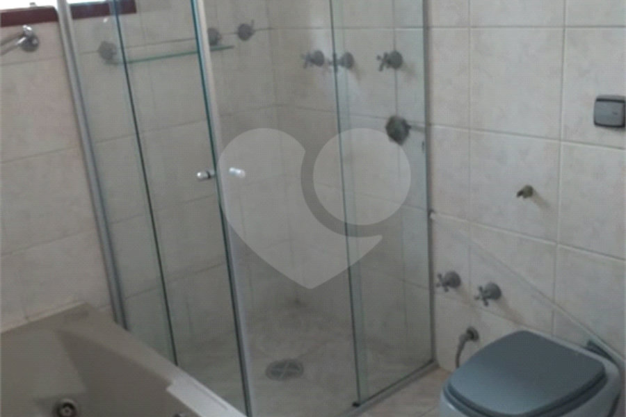 Sobrado à venda com 4 quartos, sendo 2 suítes, em Tremembé, São Paulo, SP