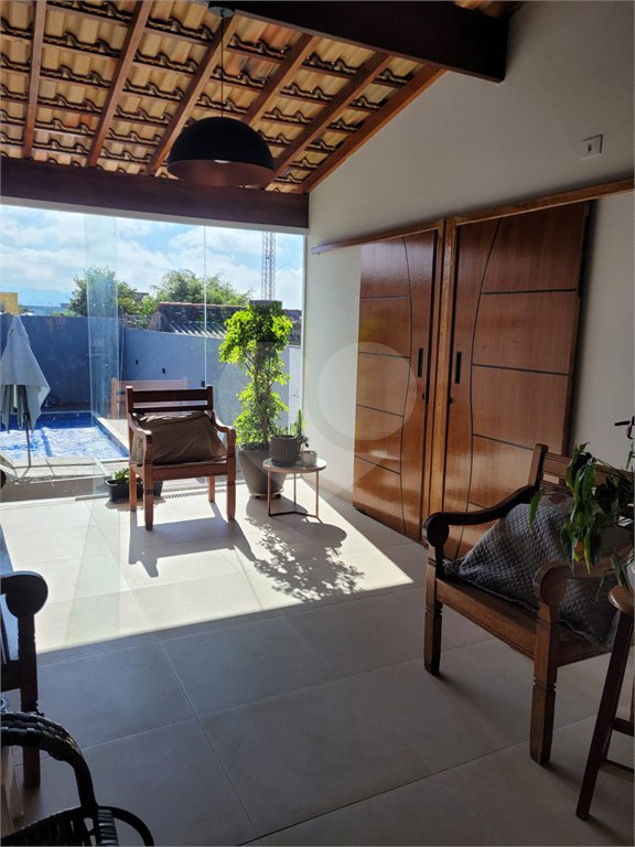Casa à venda com 2 quartos, sendo 1 suíte,  em Vila Cintra, Mogi das Cruzes, SP