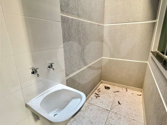 Sobrado à venda com 3 quartos, sendo 1 suíte,  em Vila Mazzei, São Paulo, SP