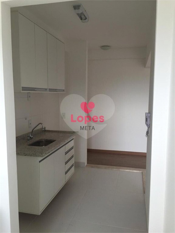 Apartamento à venda com 2 quartos, sendo 1 suíte,  em Vila Industrial, São José dos Campos, SP