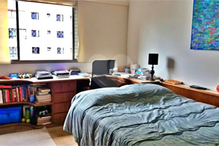 Apartamento à venda com 3 quartos, sendo 1 suíte, em Vila Andrade, São Paulo, SP