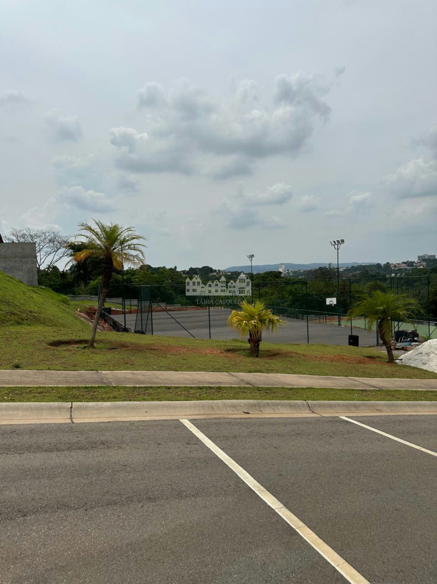 Terreno à venda no Condomínio Alto do Sion, Atibaia - SP
