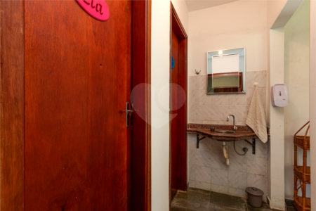 Chácara à venda com 5 quartos, sendo 2 suítes, em Vila São João, Sarapuí, SP