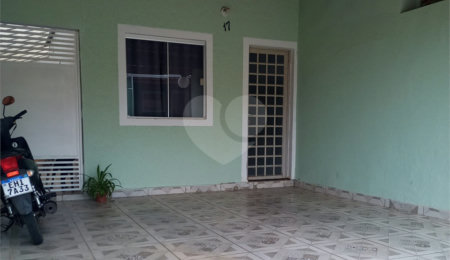 Casa à venda com 2 quartos no condomínio Silvino Manoel dos Santos, Itapetininga - SP