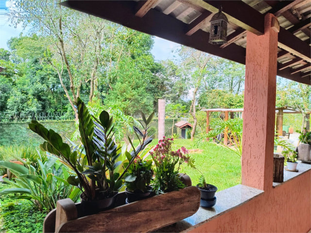 Casa à venda com 4 suítes em Roseira, Mairiporã, SP