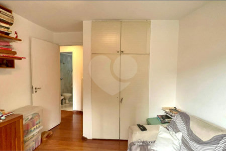 Apartamento à venda com 3 quartos, sendo 1 suíte, em Jardim Paulistano, São Paulo, SP
