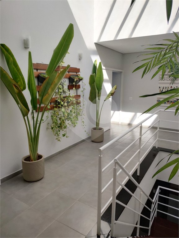 Casa à venda com 4 quartos, sendo 3 suítes, no condomínio Estância Marambaia, Vinhedo - SP