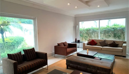 Casa Térrea à venda com 4 quartos, sendo 3 suítes, em Jardim Morumbi, São Paulo, SP