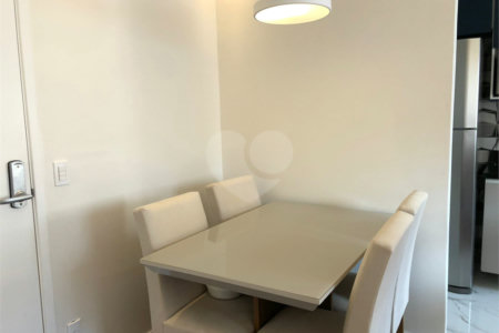 Apartamento à venda com 2 quartos em Parque Reboucas, São Paulo, SP