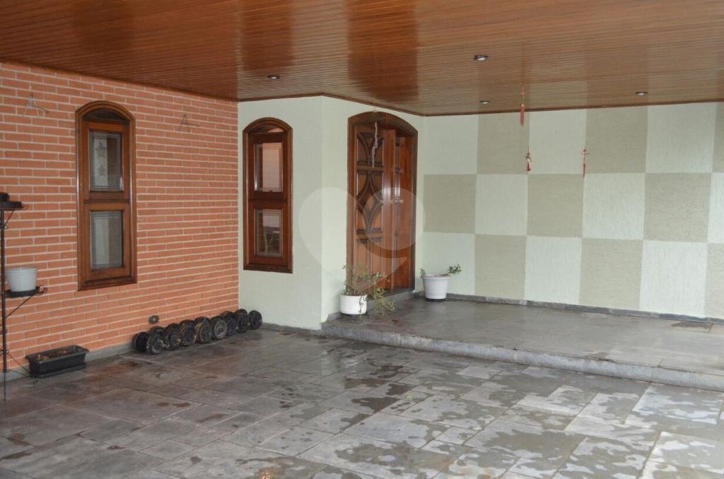 Sobrado à venda com 4 quartos, sendo 3 suítes, em Parque Edu Chaves, São Paulo, SP
