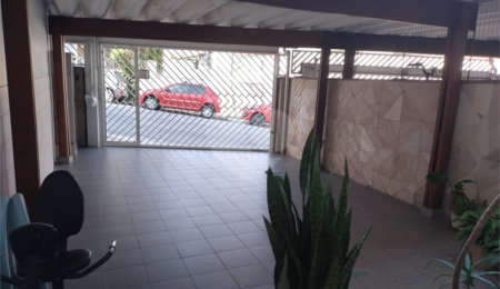 Sobrado à venda com 4 quartos, sendo 1 suíte,  em Parada Inglesa, São Paulo, SP
