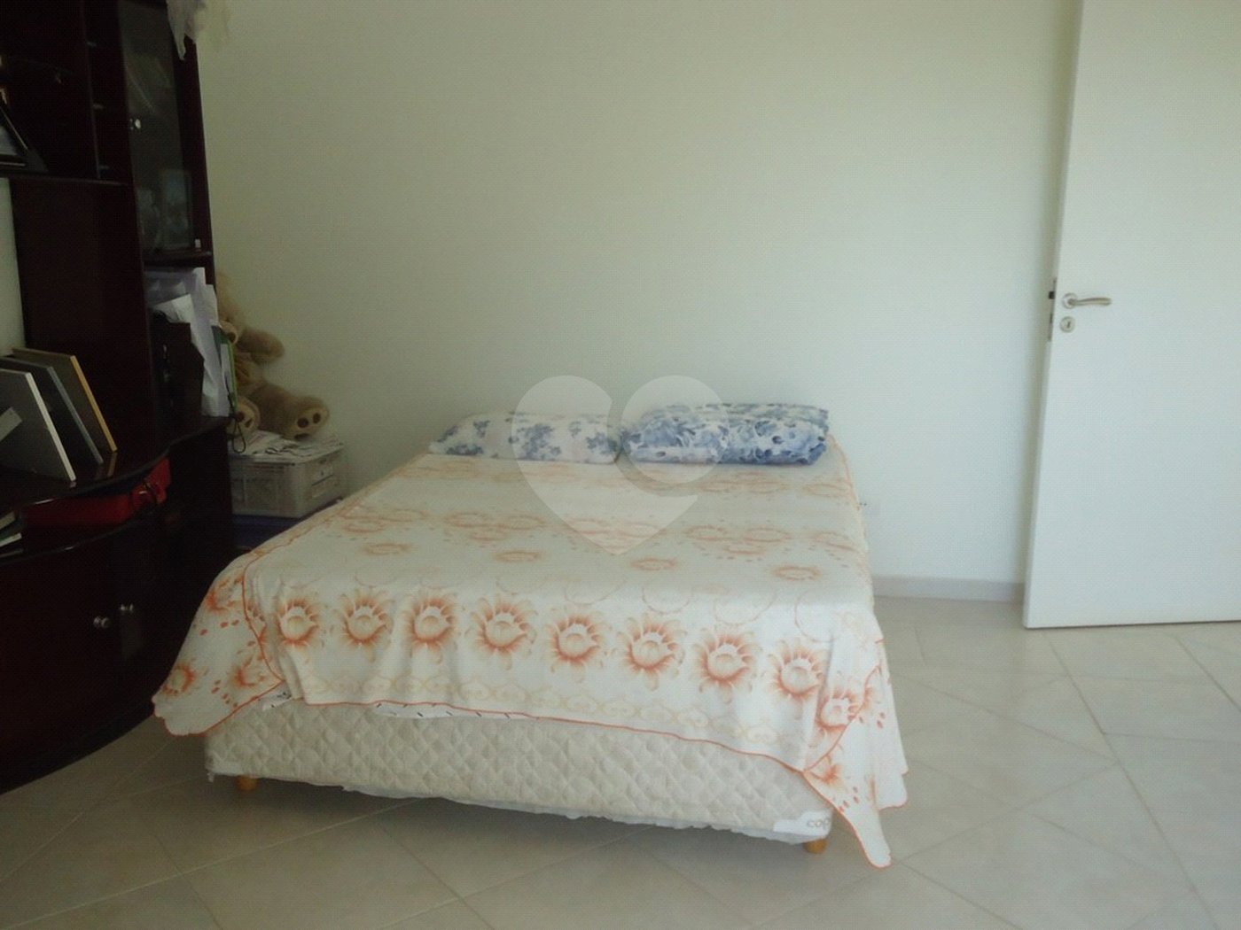 Casa à venda com 6 quartos, sendo 4 suítes,  no condomínio Monte Belo, Salto - SP