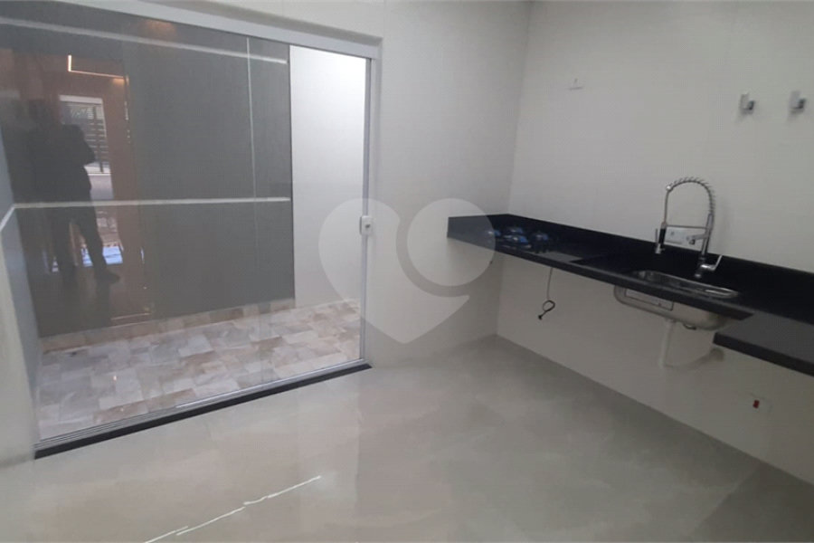 Sobrado à venda com 3 quartos, sendo 1 suíte,  em Vila Guilherme, São Paulo, SP