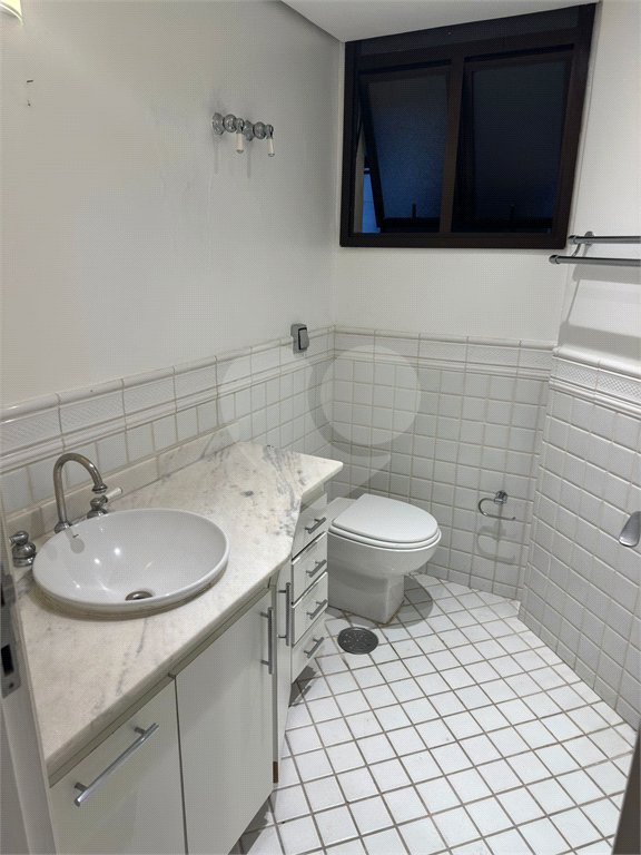 Apartamento à venda com 3 quartos, sendo 1 suíte, em Jardim Europa, São Paulo, SP