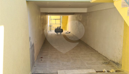 Sobrado à venda com 3 quartos, sendo 1 suíte,  em Vila Gomes, São Paulo, SP