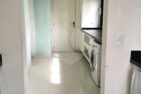 Apartamento à venda com 3 suítes em Vila Gomes Cardim, São Paulo, SP