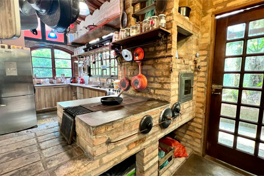 Casa à venda com 4 quartos, sendo 1 suíte, em Serra da Cantareira, Mairiporã, SP