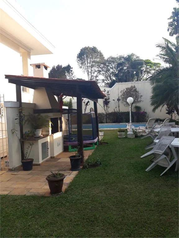 Casa à venda ou para alugar com 5 suítes em Jardim Leonor, São Paulo, SP