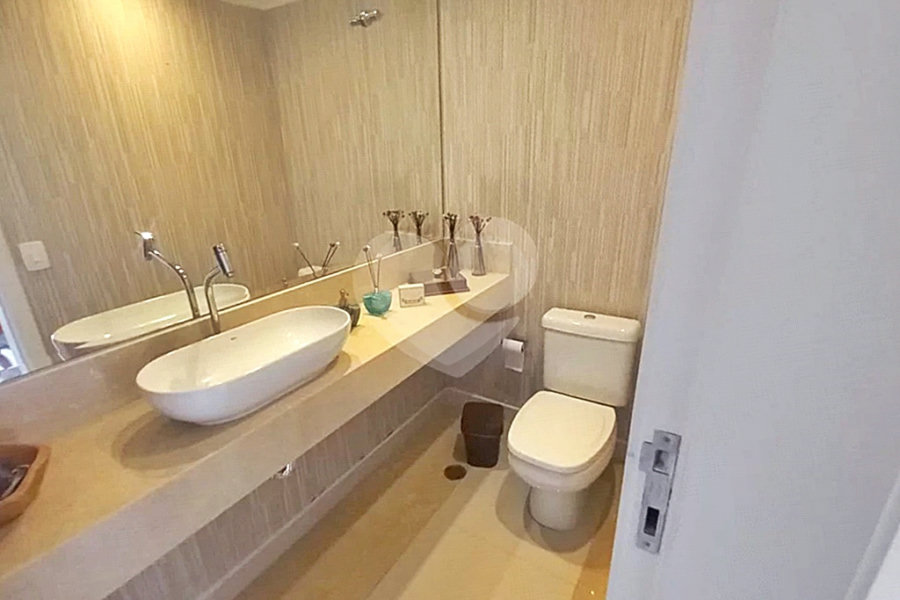 Casa à venda com 4 quartos, sendo 3 suítes,  no condomínio Itatinga 1, São Paulo - SP