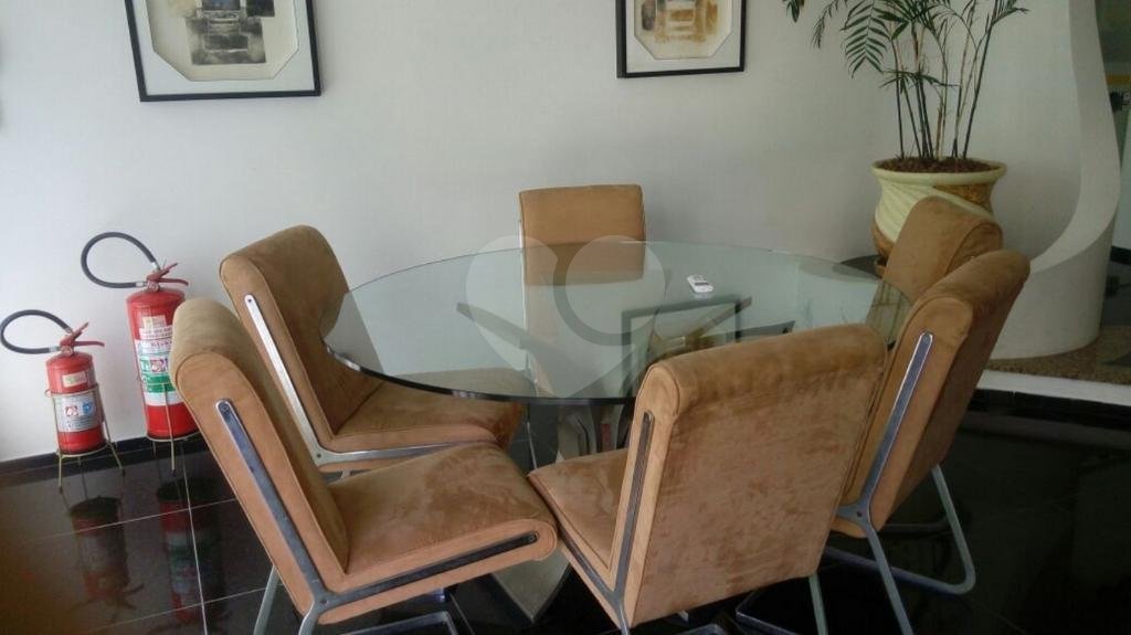 Apartamento à venda com 3 quartos, sendo 1 suíte,  em Campo Belo, São Paulo, SP