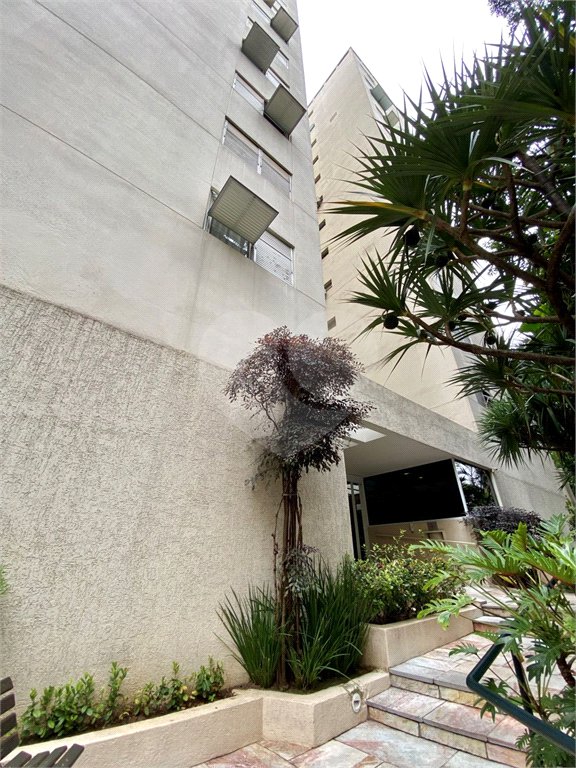 Apartamento para alugar com 3 quartos, sendo 1 suíte, em Jardim Europa, São Paulo, SP