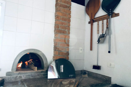 Casa à venda com 9 quartos, sendo 8 suítes, no condomínio Village Elisabete, Rio de Janeiro - RJ
