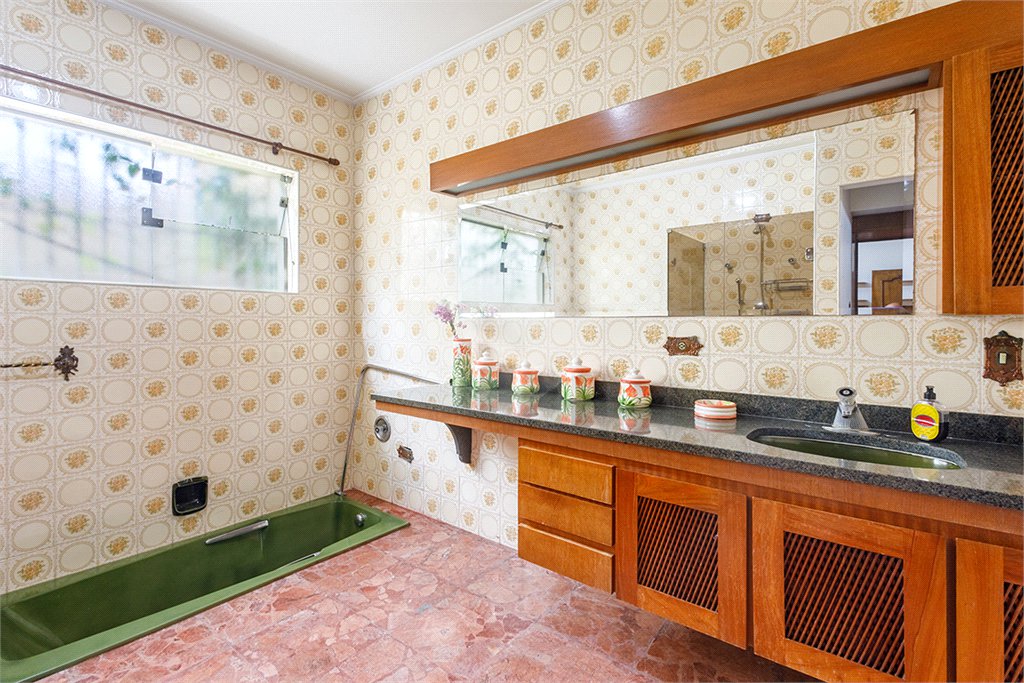 Casa à venda com 5 quartos, sendo 3 suítes, em Lapa, São Paulo, SP
