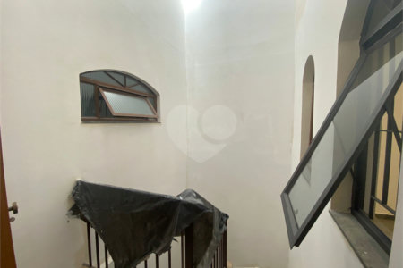 Casa à venda com 4 quartos, sendo 2 suítes,  em Jardim do Lago, Atibaia, SP