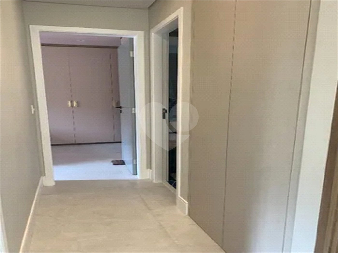 Apartamento à venda com 3 quartos, sendo 1 suíte, em Cidade São Francisco, São Paulo, SP