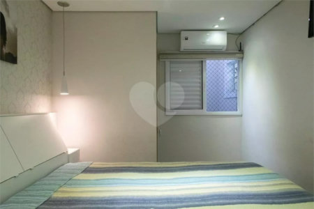 Casa à venda com 3 suítes em Chora Menino, São Paulo, SP