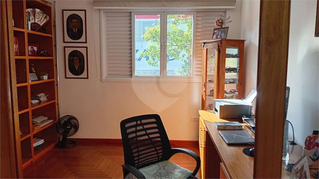 Sobrado à venda com 4 quartos, sendo 2 suítes,  em Vila Gilda, Santo André, SP